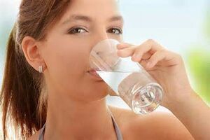 شرب الماء على نظام غذائي للكسالى